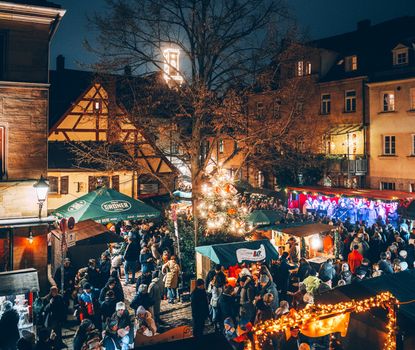 Blick auf die Altstadtweihnacht in Fürth