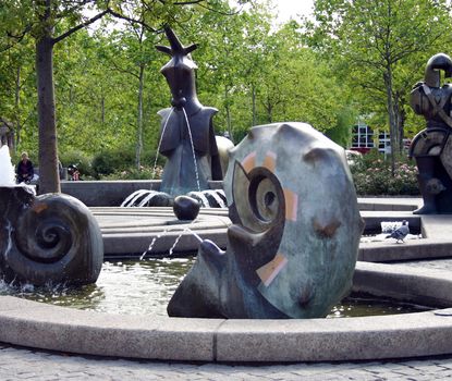 Paradise fountain Paradise fountain at the Fürther Freiheit